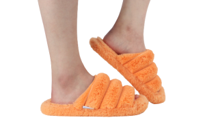 Snoozies - Ladies Fluffy sassy slides